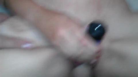 8634